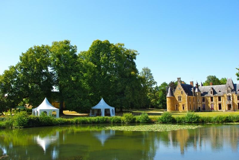 Chateau De Cheronne Bed and Breakfast Tuffé Esterno foto