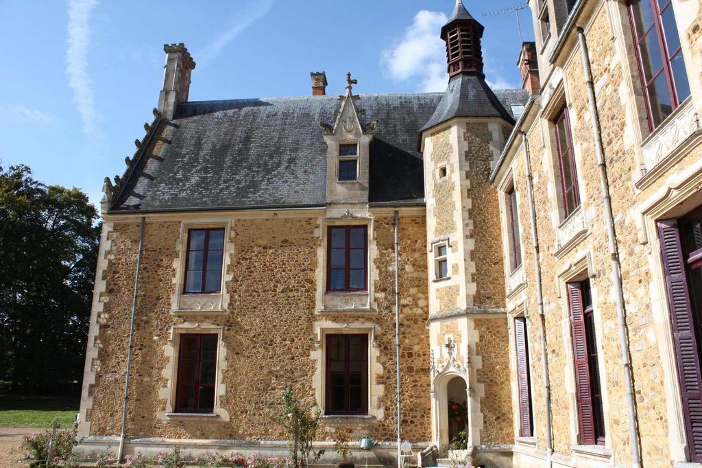 Chateau De Cheronne Bed and Breakfast Tuffé Esterno foto